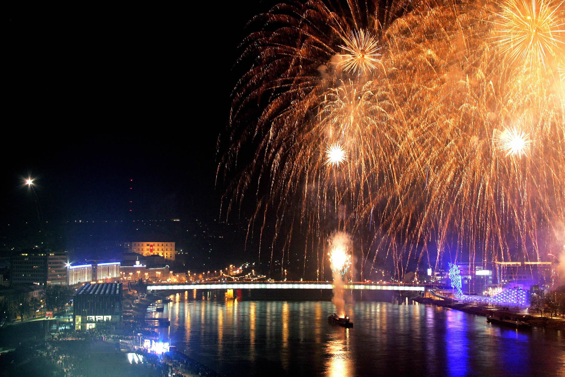 steyFire Feuerwerk Linz09 Kulturhauptstadt Linz