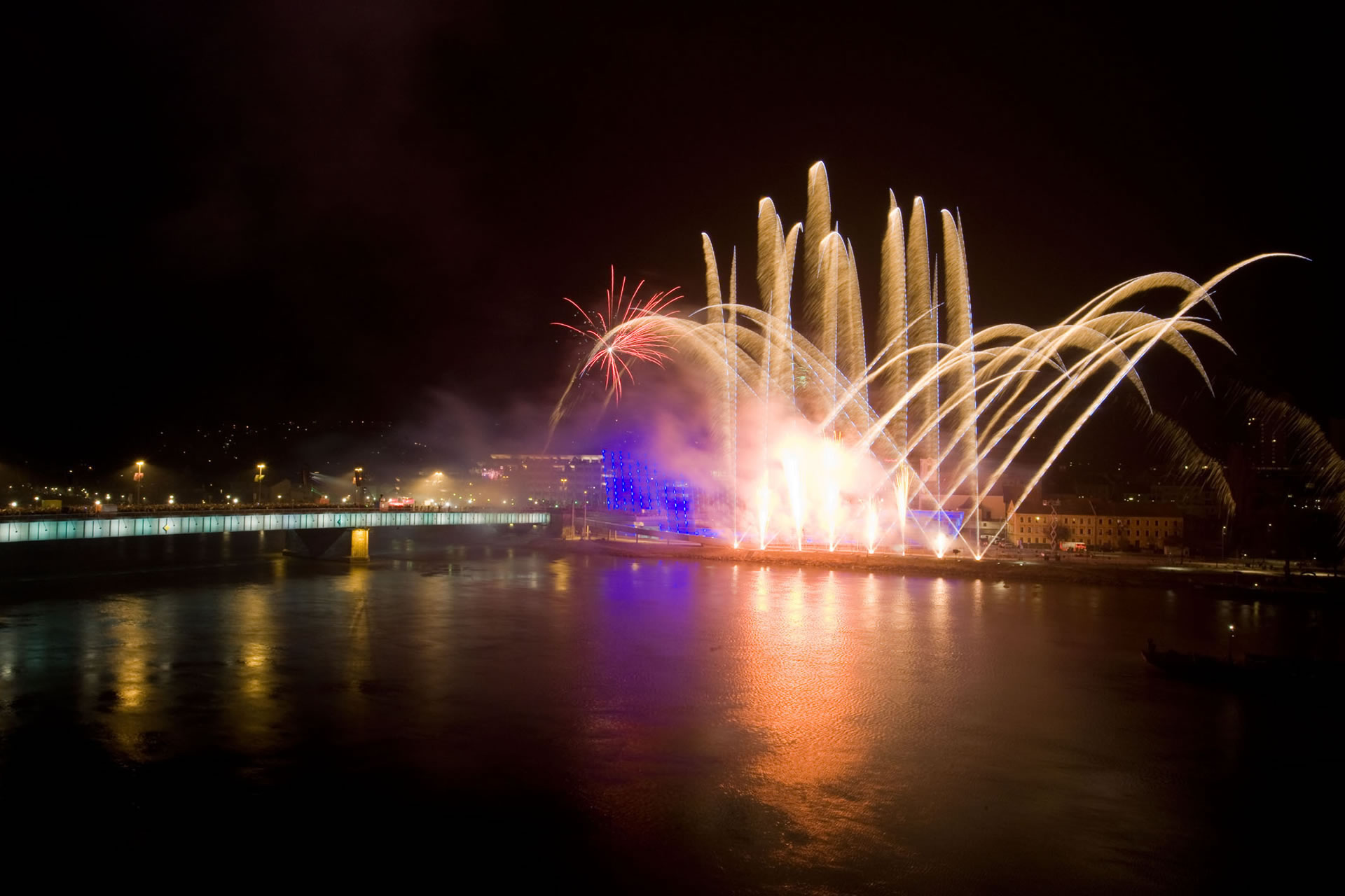 steyFire Feuerwerk Linz09 Kulturhauptstadt Linz